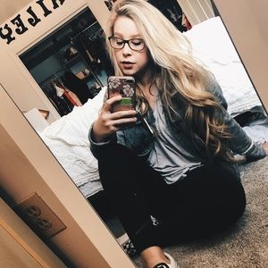 Meet your Posher, Bailey